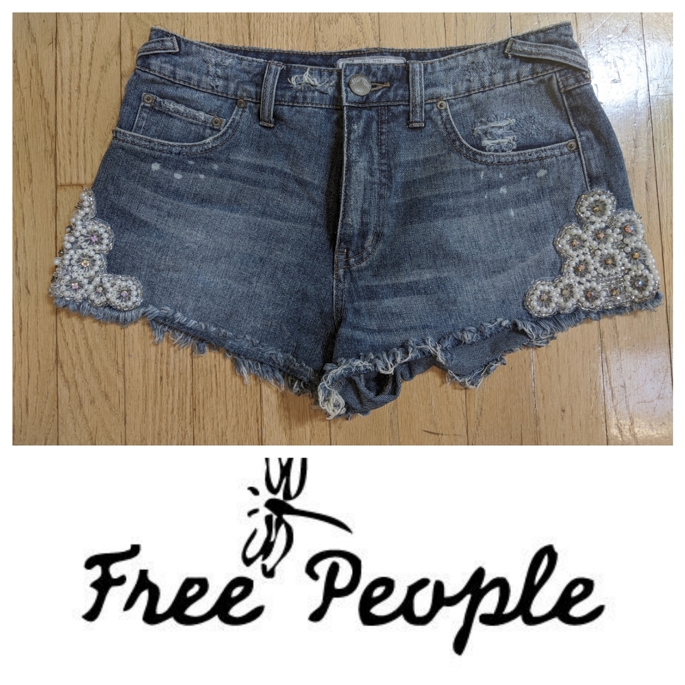 Free People pearl bling shorts sz 27